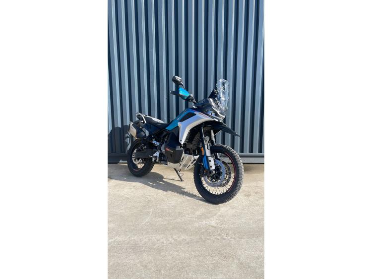 CF MOTO MT 800 X