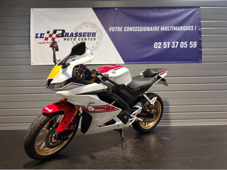 YAMAHA YZF-R 125 ABS A1