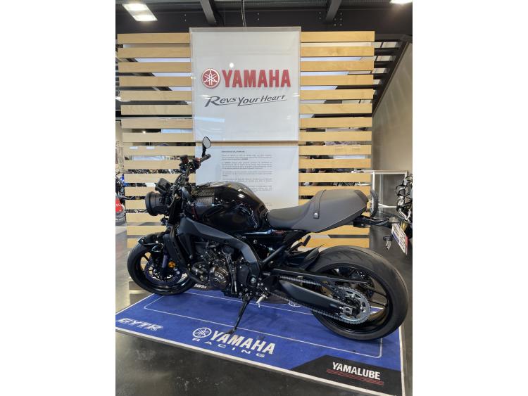 YAMAHA XSR 900