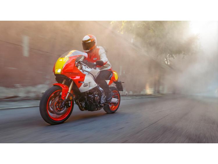 YAMAHA XSR 900 GP