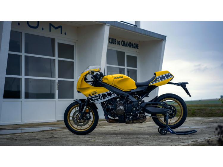 YAMAHA XSR 900 GP