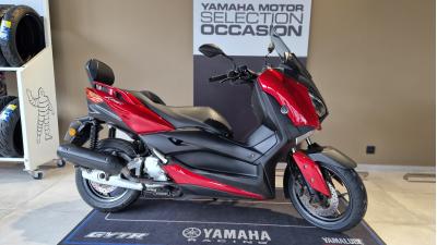 YAMAHA XMAX 125