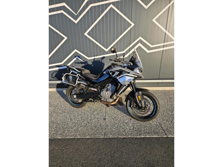 CF MOTO 800 MT