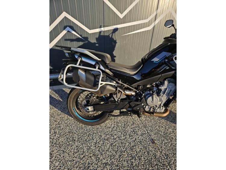 CF MOTO 800 MT
