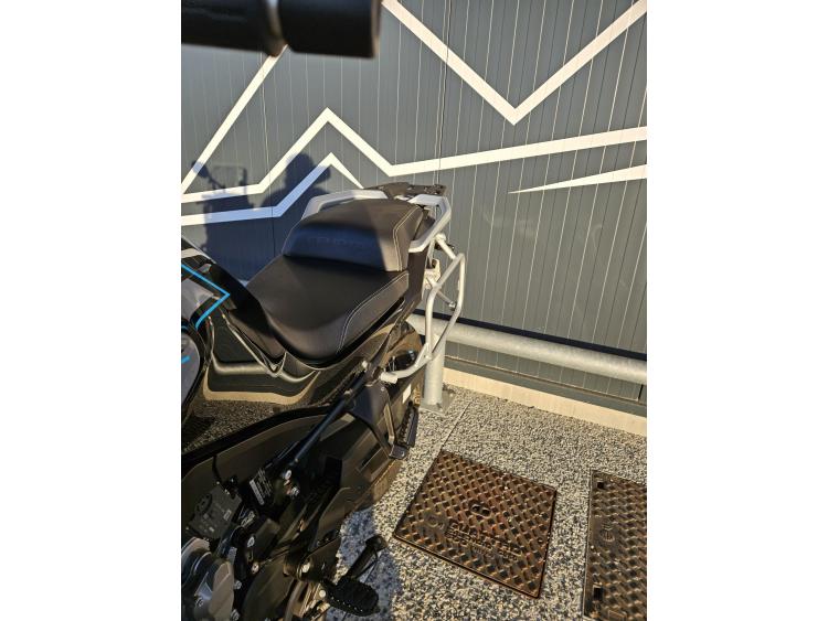 CF MOTO 800 MT