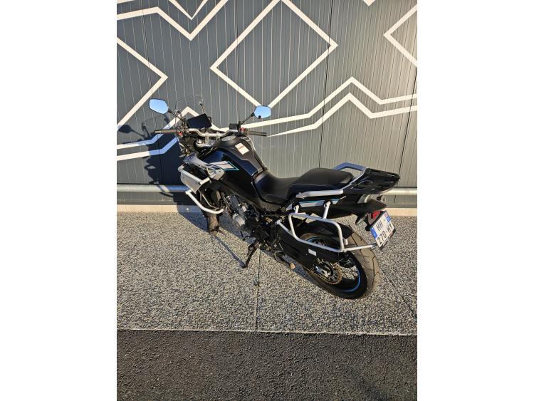CF MOTO 800 MT