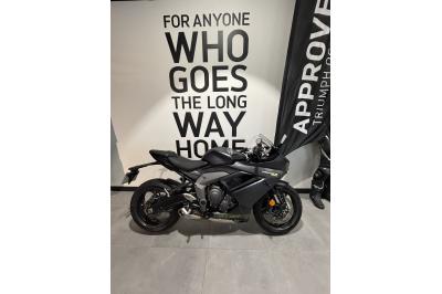 TRIUMPH 	DAYTONA 660