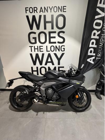 TRIUMPH 	DAYTONA 660