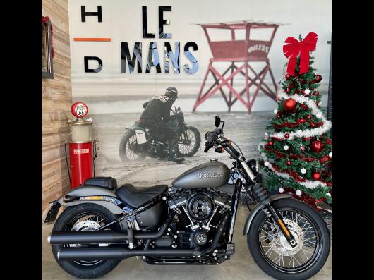 HARLEY-DAVIDSON SOFTAIL STREET BOB 1745