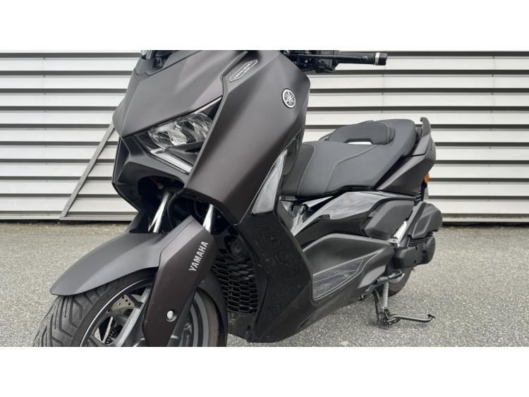 YAMAHA XMAX 125 TECH MAX +