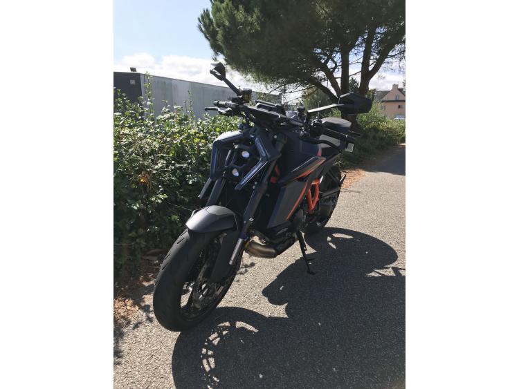KTM 1390 SUPER DUKE R EVO