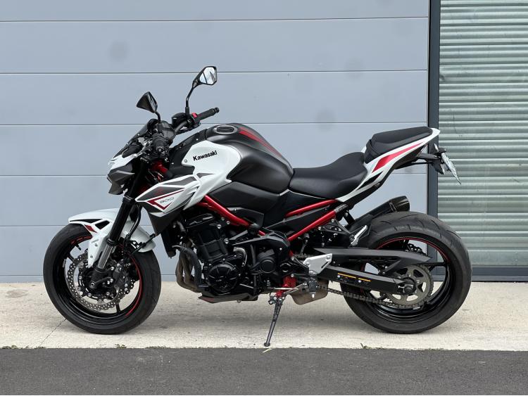 KAWASAKI Z 900