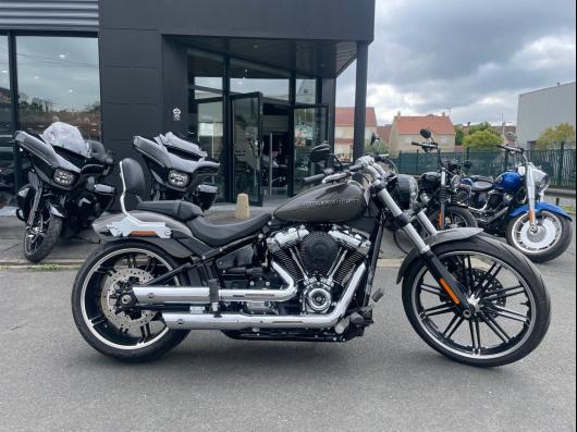 HARLEY-DAVIDSON SOFTAIL BREAKOUT 1868