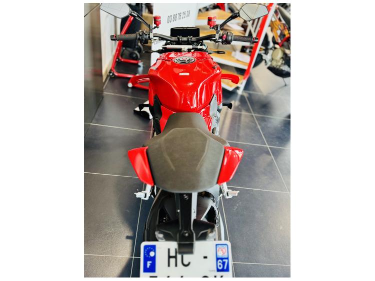 DUCATI STREETFIGHTER V4S NOMBREUSES OPTIONS