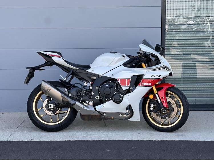 YAMAHA R1 60TH ANNIVERSARY