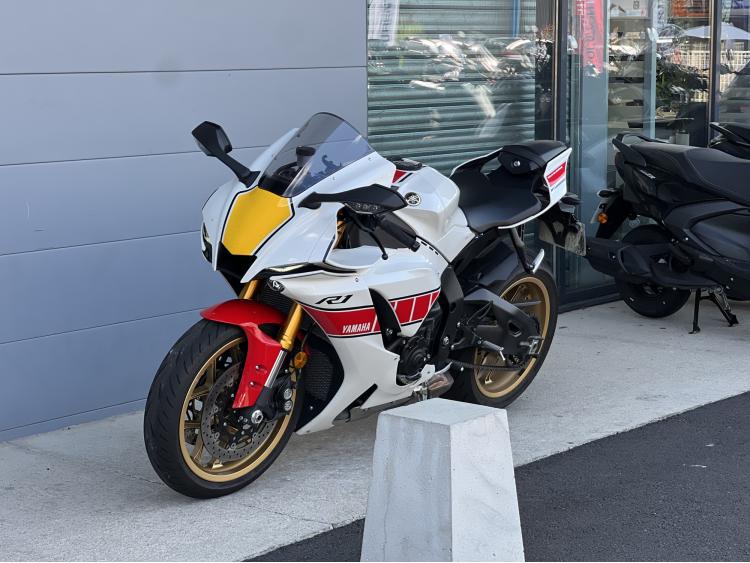 YAMAHA R1 60TH ANNIVERSARY