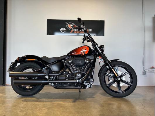 HARLEY-DAVIDSON SOFTAIL STREET BOB 1868