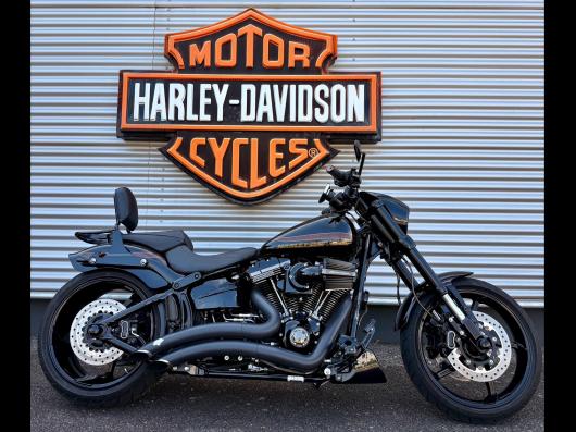 HARLEY-DAVIDSON SOFTAIL BREAKOUT 1800 PRO STREET CVO