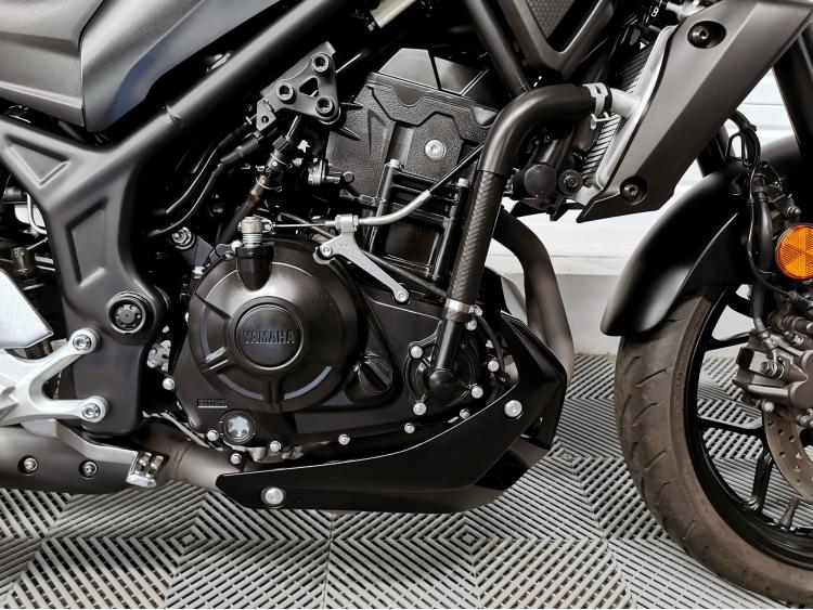 YAMAHA MT-03 MT03 - ELIGIBLE AU PERMIS A2 - 1ERE MAIN