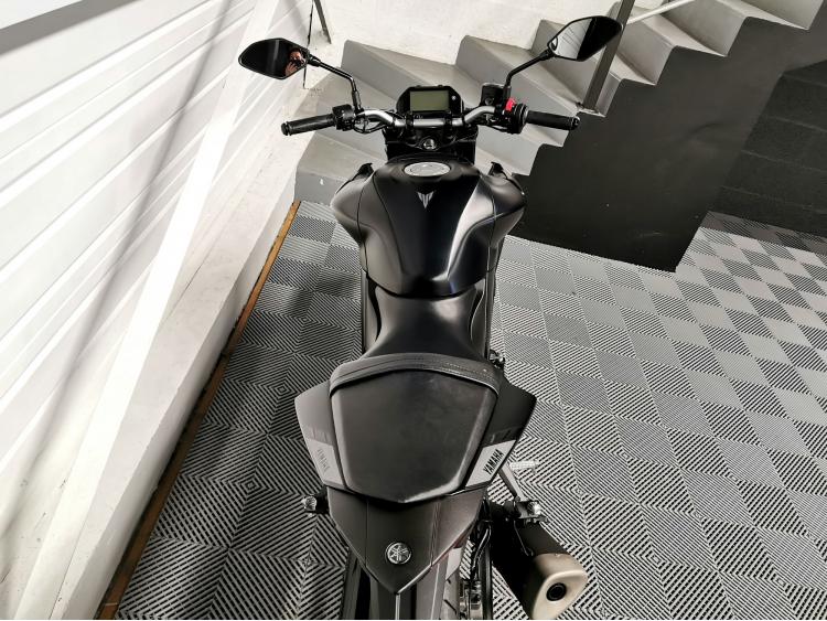 YAMAHA MT-03 MT03 - ELIGIBLE AU PERMIS A2 - 1ERE MAIN