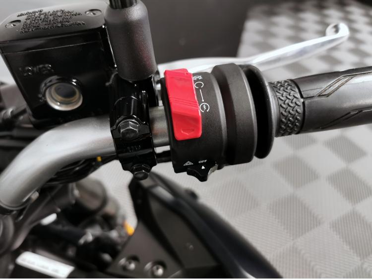 YAMAHA MT-03 MT03 - ELIGIBLE AU PERMIS A2 - 1ERE MAIN