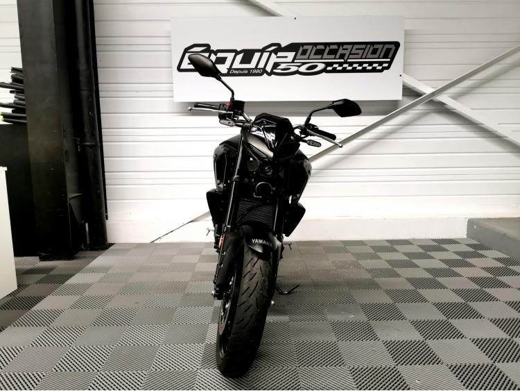 YAMAHA MT-03 MT03 - ELIGIBLE AU PERMIS A2 - 1ERE MAIN