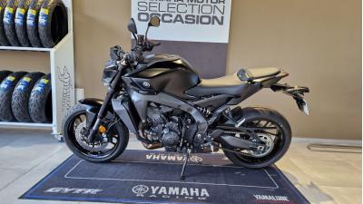 YAMAHA MT-09