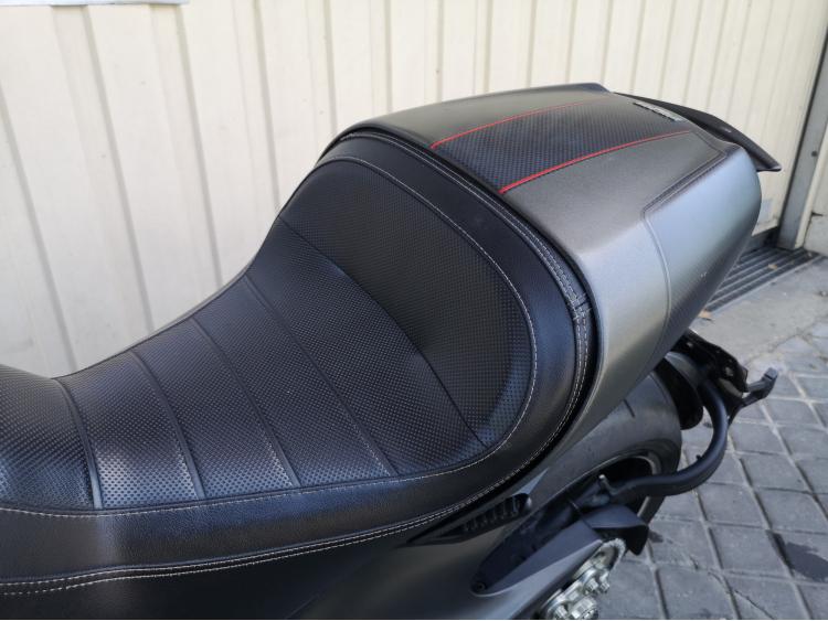 DUCATI DIAVEL 1200 CARBON