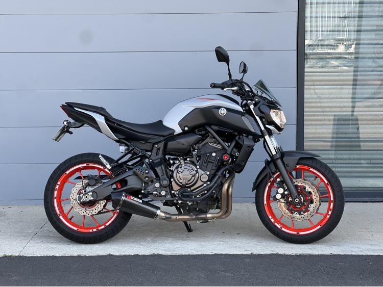 YAMAHA MT-07 - A2