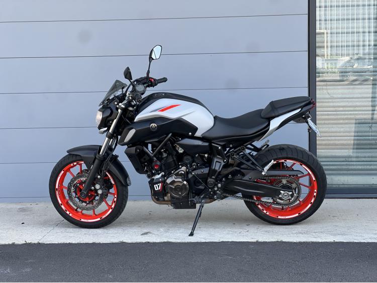 YAMAHA MT-07 - A2