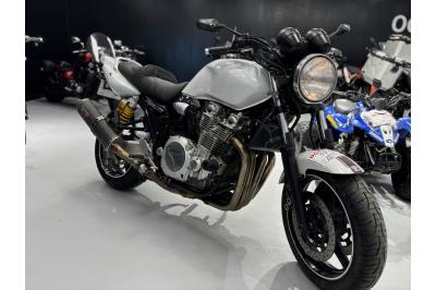 YAMAHA XJR 1300