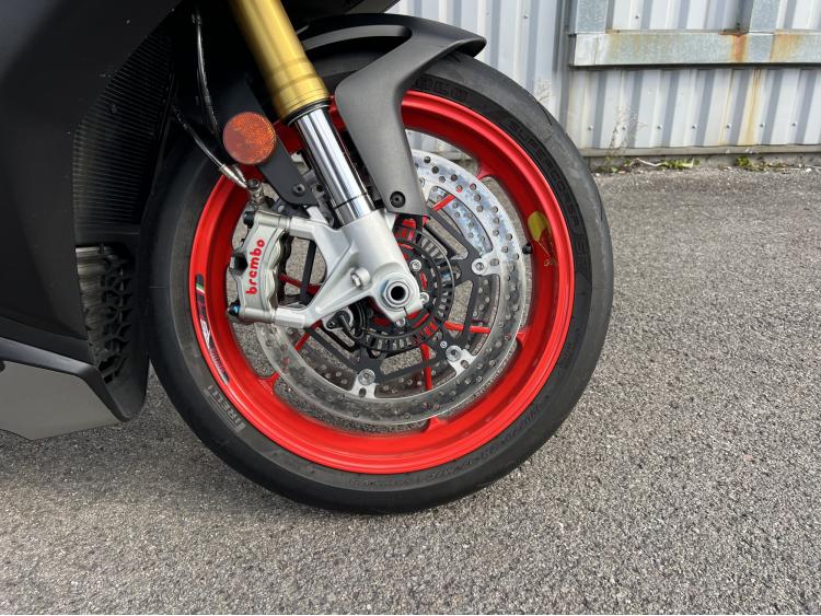 APRILIA RSV4 1100