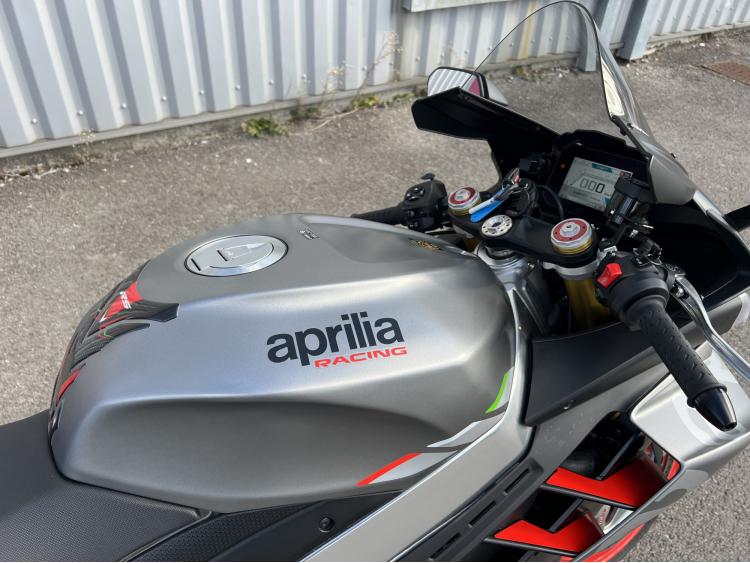APRILIA RSV4 1100