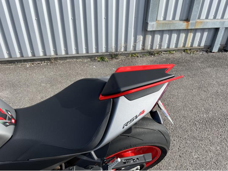 APRILIA RSV4 1100