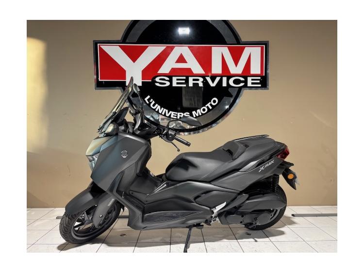 YAMAHA XMAX 125