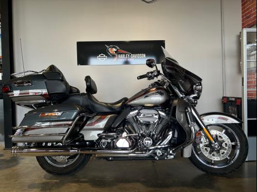 HARLEY-DAVIDSON TOURING ELECTRA GLIDE 1800 ULTRA LIMITED CVO
