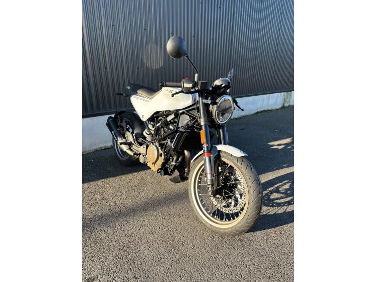 HUSQVARNA 401 VITPILEN