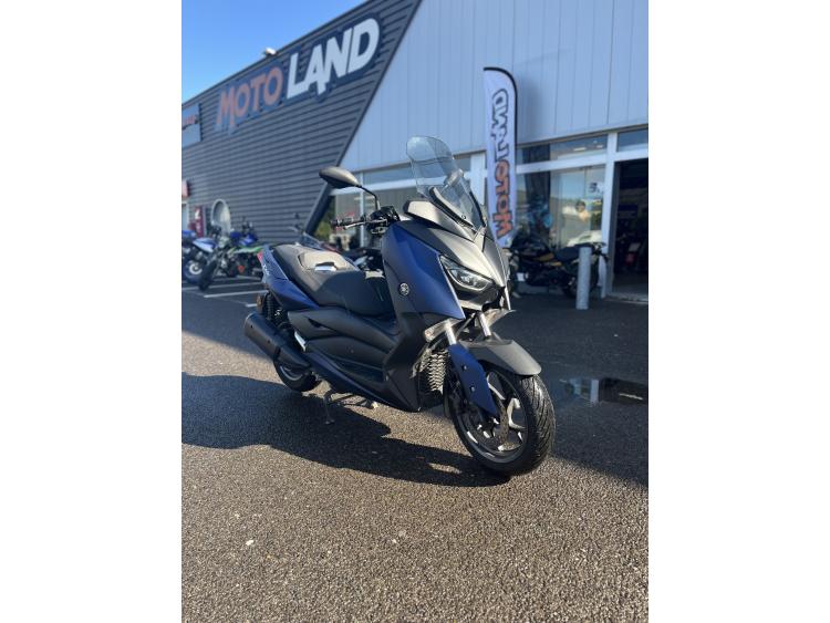 YAMAHA XMAX 300