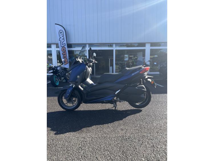 YAMAHA XMAX 300