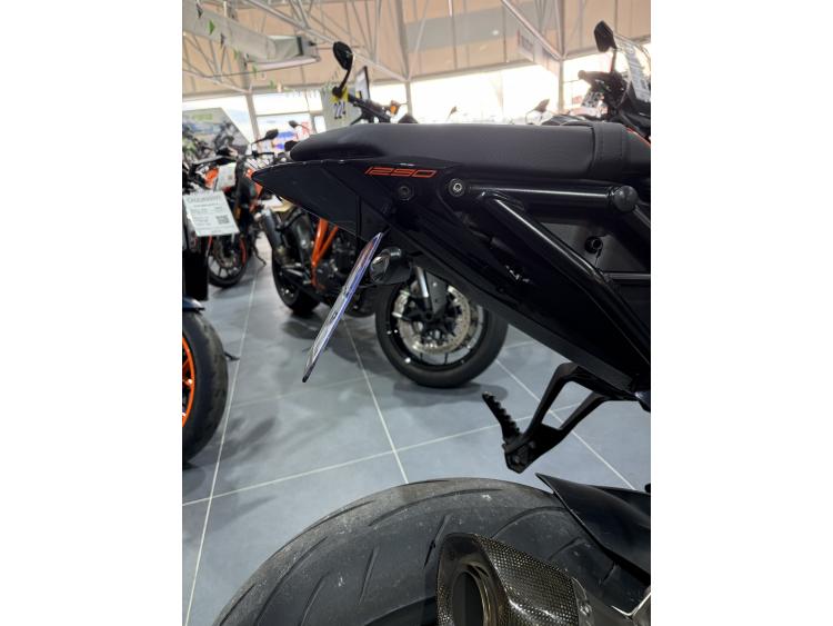 KTM 1290 SUPER DUKE R