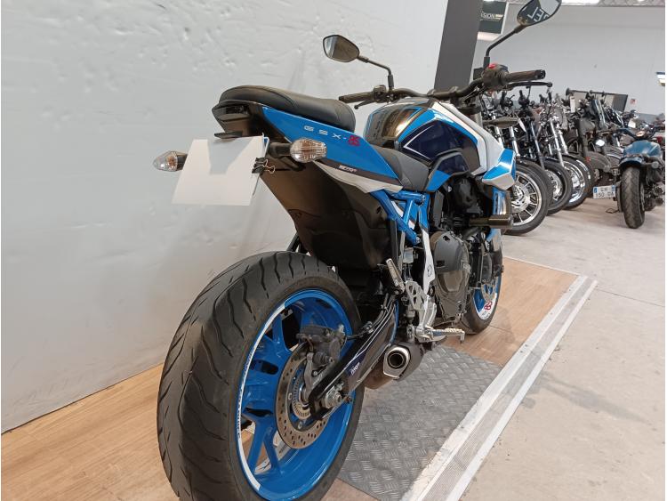 SUZUKI GSX-8S A2