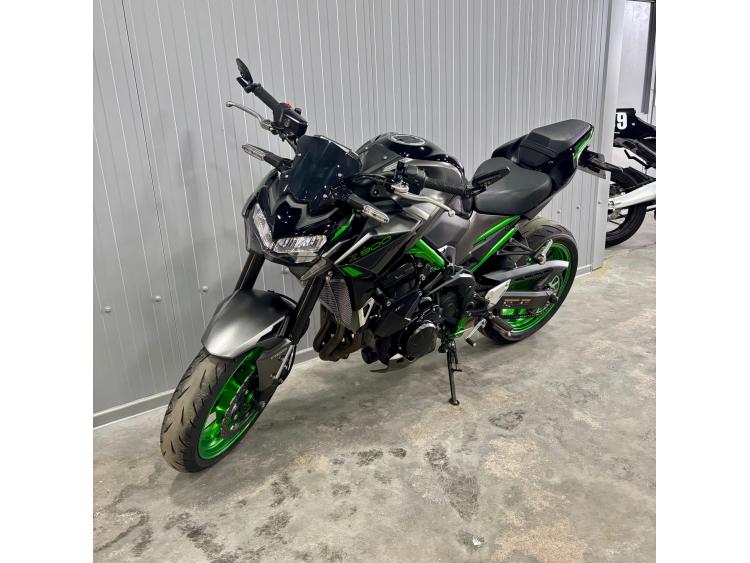 KAWASAKI Z 900