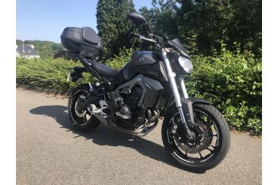 YAMAHA MT-09