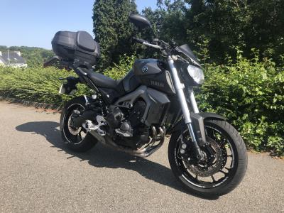 YAMAHA MT-09