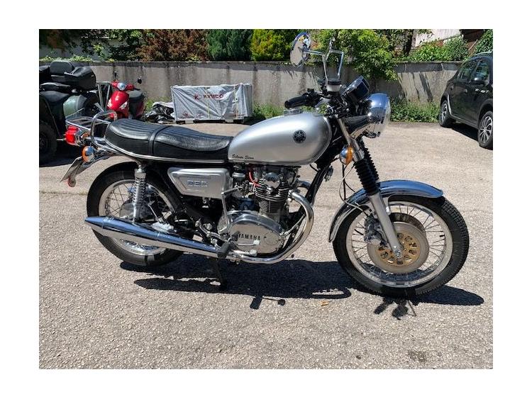 YAMAHA XS