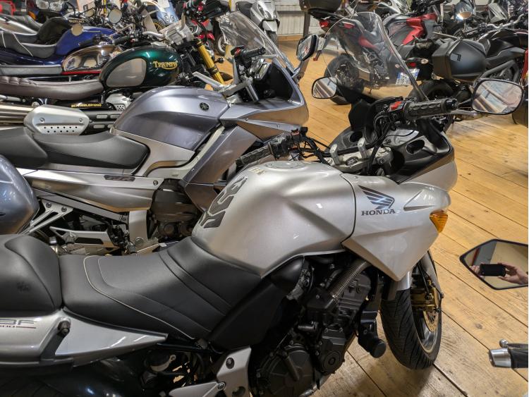 HONDA CBF 600 S