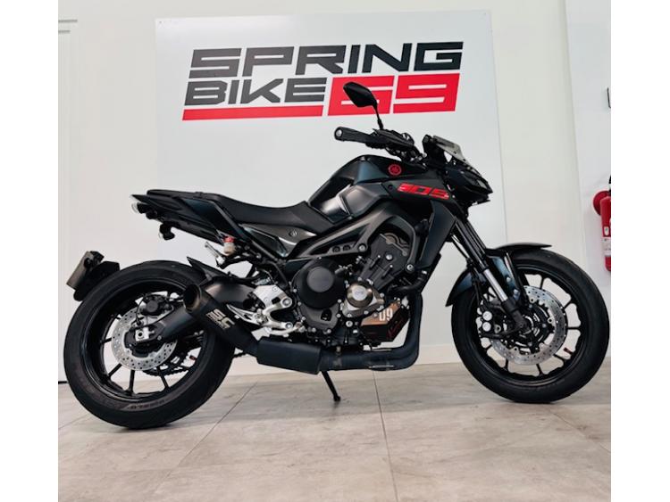 YAMAHA MT-09