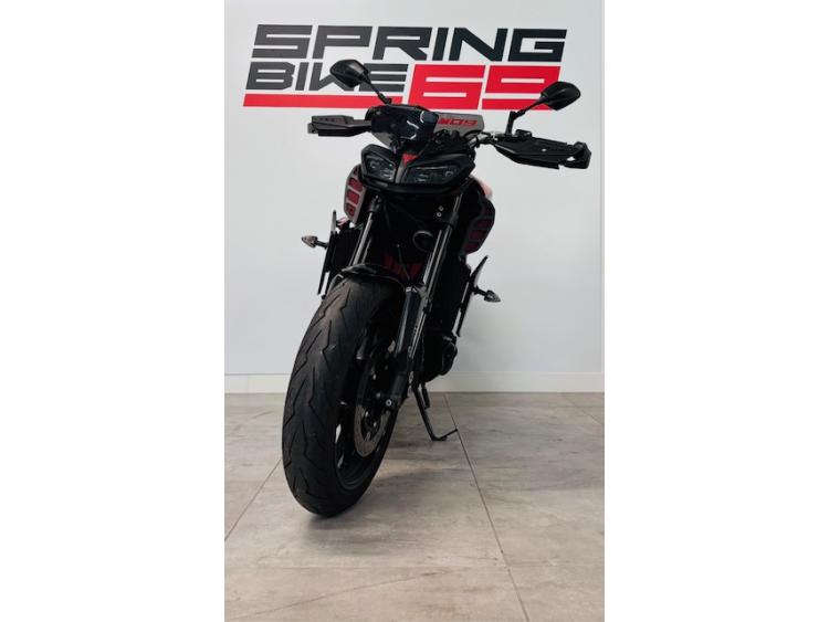 YAMAHA MT-09