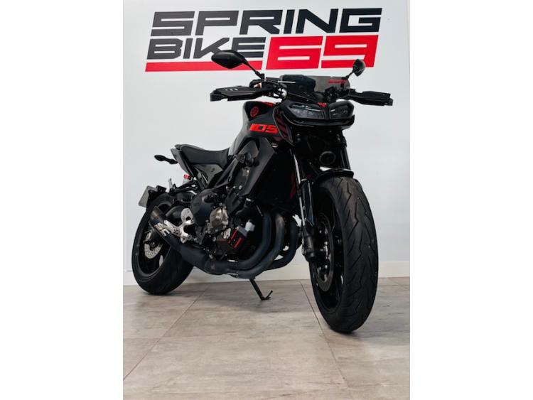 YAMAHA MT-09