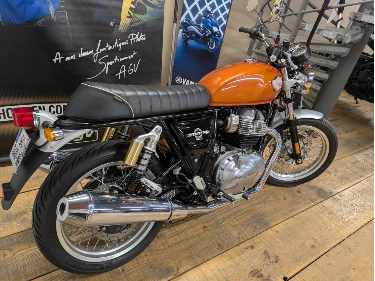 ROYAL ENFIELD INTERCEPTOR
